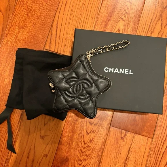 CHANEL Black Quilted Star Bag Charm - Picture 7 of 7